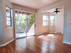 17321 E Mansfield Ave in Aurora, CO - Foto de edificio - Building Photo