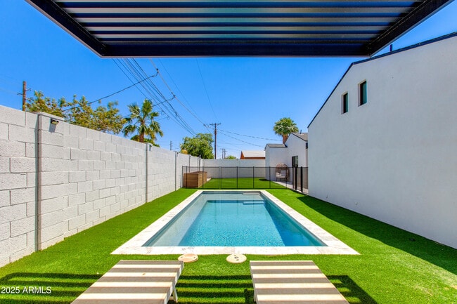 4246 E Mulberry Dr in Phoenix, AZ - Building Photo - Building Photo