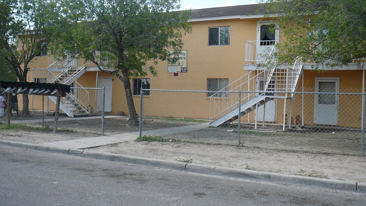 117 S 13th St in Donna, TX - Building Photo