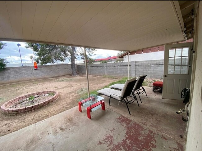 2119 W Danbury Rd in Phoenix, AZ - Building Photo - Building Photo
