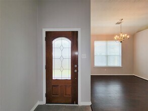 9311 Melvin Oaks Dr in Houston, TX - Building Photo - Building Photo