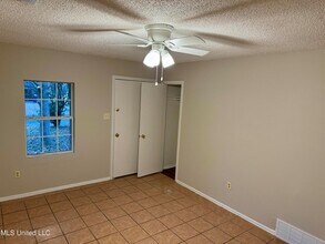 5074 Fleetwood Cove in Horn Lake, MS - Building Photo - Building Photo