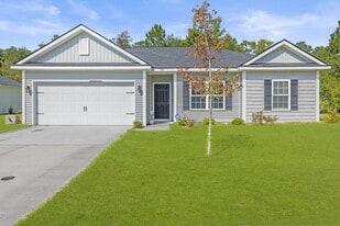 266 Brightleaf Cir in Hinesville, GA - Building Photo