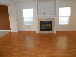 1825 Elk Springs St in Loveland, CO - Building Photo - Building Photo