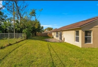 1373 Bailey Ave in Deltona, FL - Building Photo - Building Photo