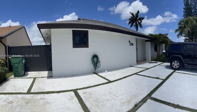 21045 SW 124th Ave Rd in Miami, FL - Building Photo - Building Photo