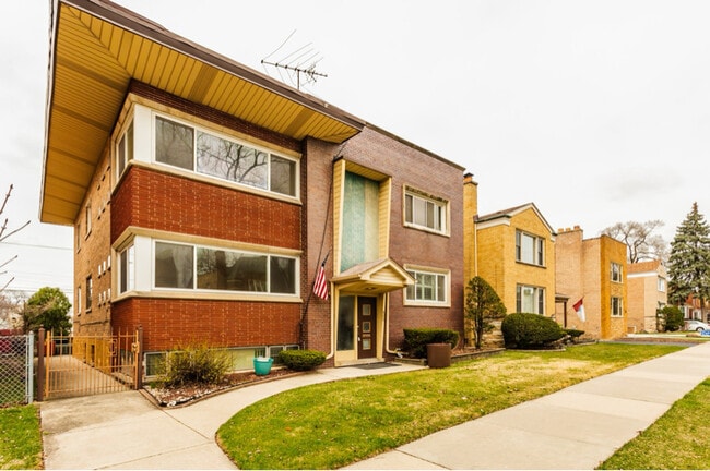 10454 S Claremont Ave in Chicago, IL - Building Photo - Building Photo