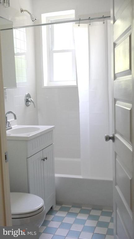 514 Ridge Rd SE-Unit -111 in Washington, DC - Building Photo - Building Photo