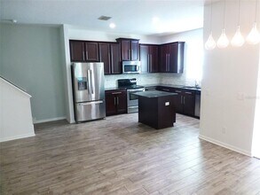 12480 Streamdale Dr in Tampa, FL - Building Photo - Building Photo