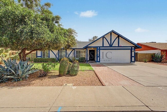 property at 4837 E Encanto St