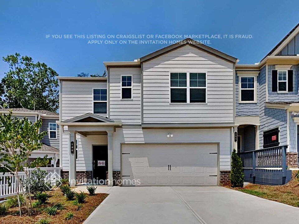 199 Webster Cir in Holly Springs, GA - Foto de edificio