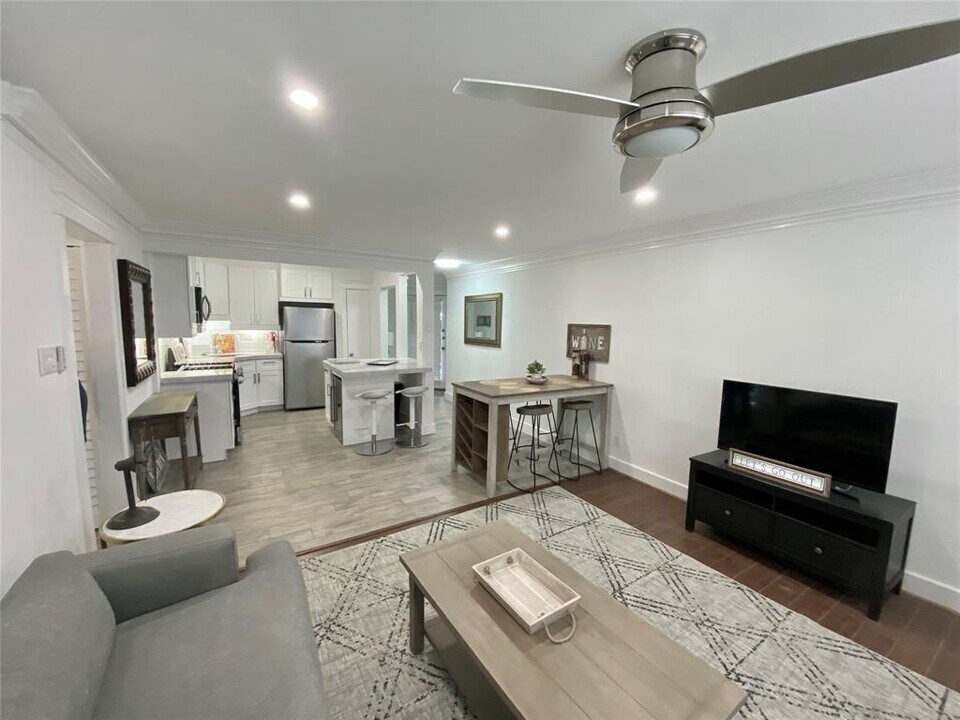 614 Kipling St in Houston, TX - Building Photo