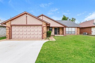 11916 Silver Sun Dr in Oklahoma City, OK - Building Photo