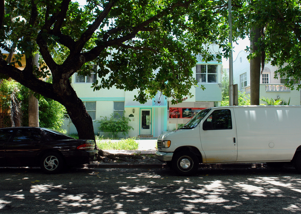 The Helen Rose Apartments in Miami Beach, FL - Foto de edificio