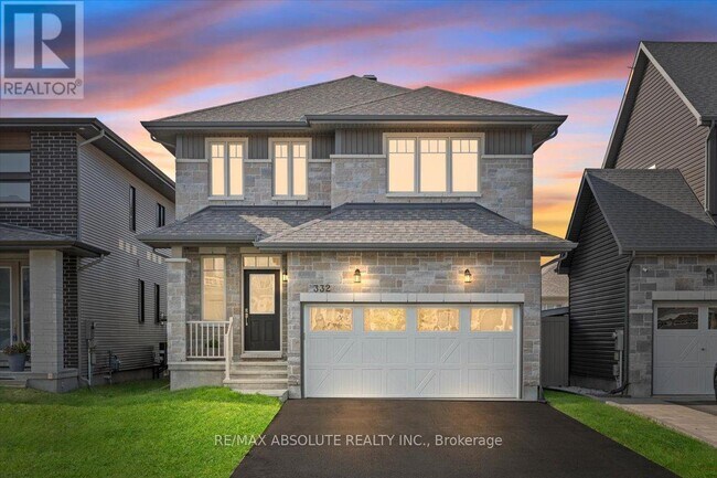 332 Haliburton Hts in Ottawa, ON - Building Photo - Building Photo