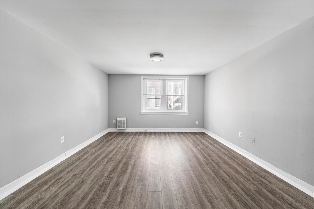 Griscom Apartments Photo