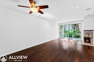 2504 W MacArthur Blvd in Santa Ana, CA - Building Photo - Building Photo