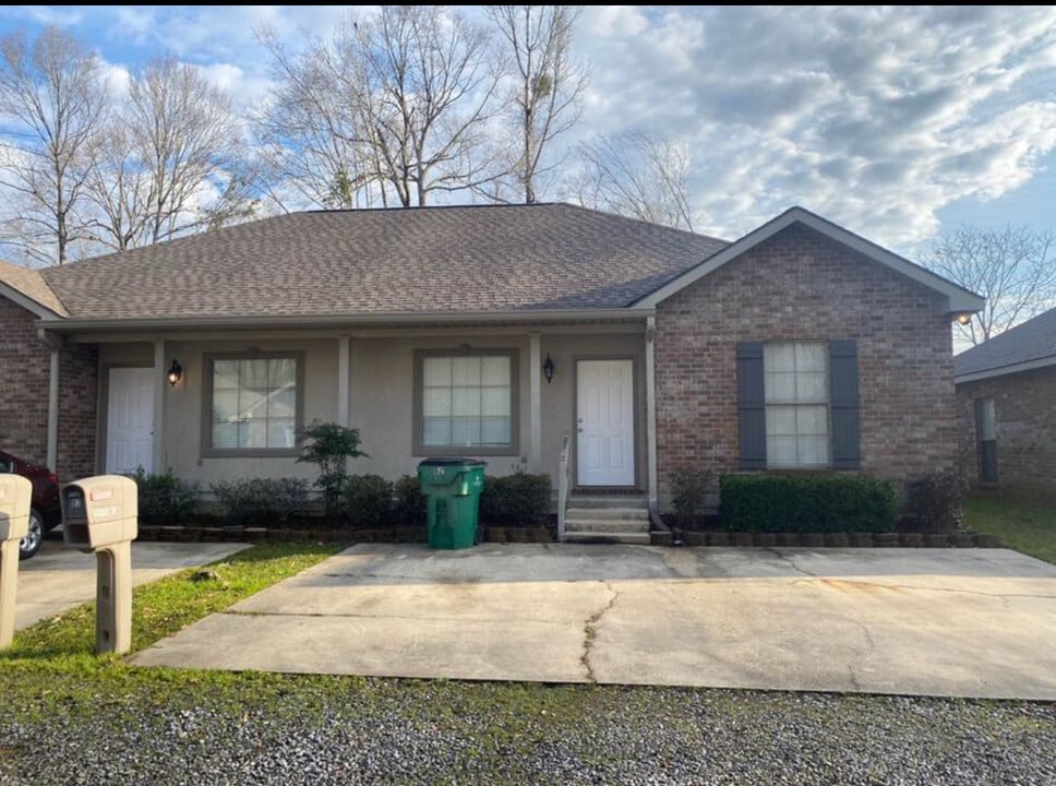 38748 Blailey Dr in Ponchatoula, LA - Building Photo