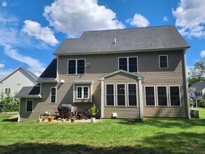 15 Quinn's Ct in Avon, CT - Building Photo - Building Photo