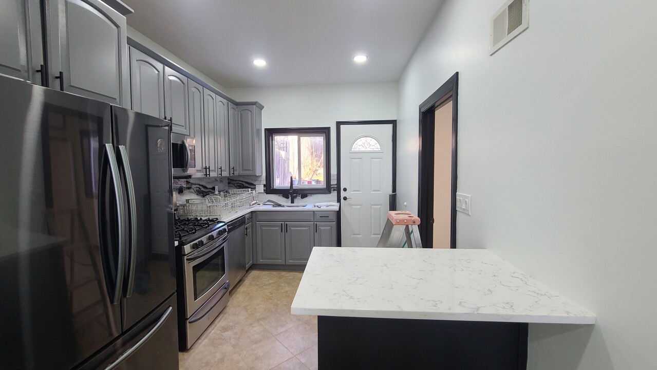 904 Columbia Ave in North Bergen, NJ - Building Photo