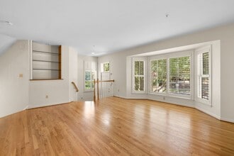 11351 Morning Gate Dr in Rockville, MD - Building Photo - Building Photo