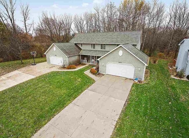 property at 1425 Cardinal Ln