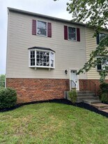 927 Meadowlark Dr in Harrisonburg, VA - Building Photo