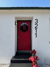 3211 Park Ln in Long Beach, CA - Building Photo - Building Photo