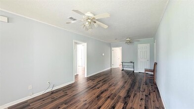 3733 Hays Ave in Groves, TX - Building Photo - Building Photo
