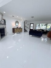 9495 Dominican Dr in Cutler Bay, FL - Building Photo - Building Photo