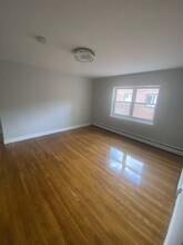 43 Selkirk Rd, Unit 1 in Boston, MA - Building Photo - Building Photo