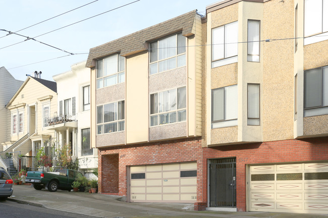 1551 9th Ave in San Francisco, CA - Building Photo - Primary Photo