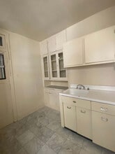 6334 N Magnolia Ave, Unit 2W in Chicago, IL - Building Photo - Building Photo