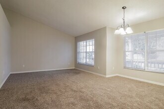 4511 Wyndcliff Cir in Orlando, FL - Foto de edificio - Building Photo