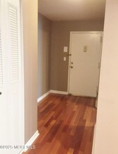 44 Riverview Ct in Secaucus, NJ - Building Photo - Building Photo