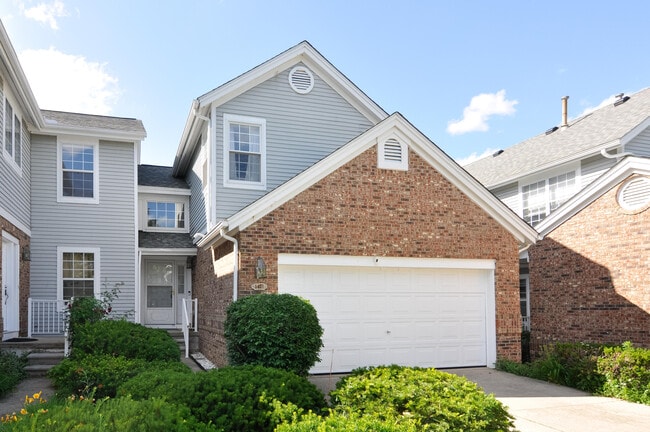 property at 4471 Hillside Ct