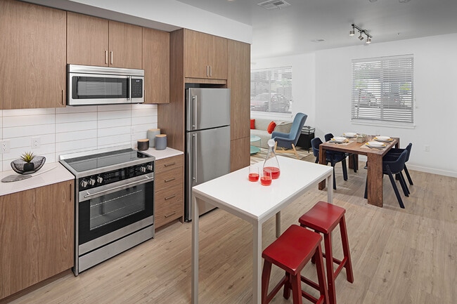 Pace Apartments in Las Vegas, NV - Foto de edificio - Building Photo