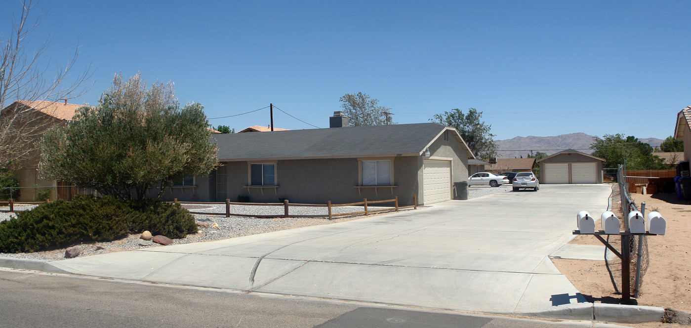 13523 Tutelo Rd in Apple Valley, CA - Building Photo