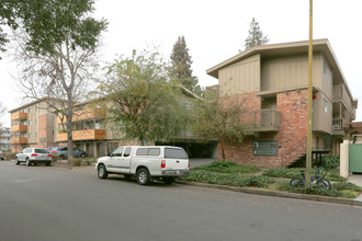 Atherton Green in Redwood City, CA - Building Photo - Building Photo