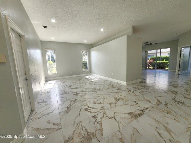 501 Carmel Dr in Melbourne, FL - Building Photo - Building Photo