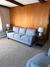 132 Putnam Pike, Unit # 4 in Johnston, RI - Foto de edificio - Building Photo