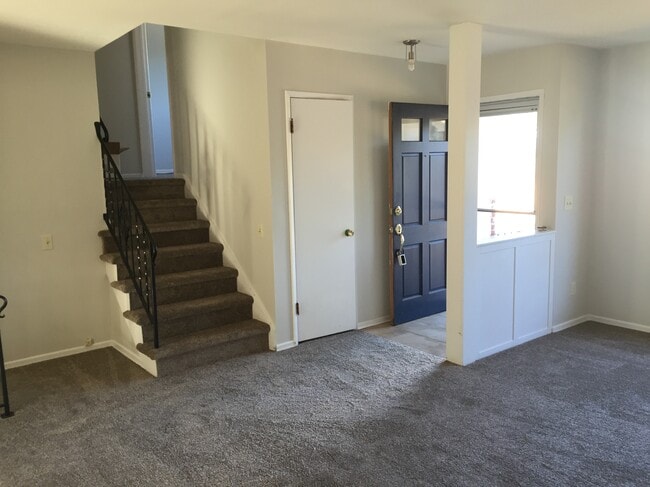 1275 NW Jenne Ave in Portland, OR - Foto de edificio - Building Photo