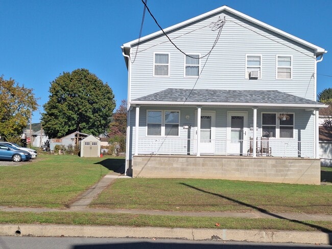 145 Honeymoon St in Danville, PA - Building Photo - Building Photo