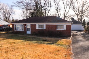 111 E 13th St in Lombard, IL - Building Photo