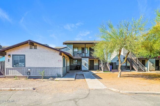 property at 713 W 1st Ave