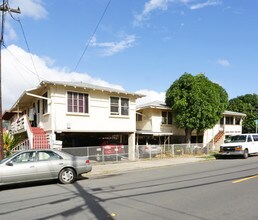 728 Hoawa St in Honolulu, HI - Building Photo - Building Photo