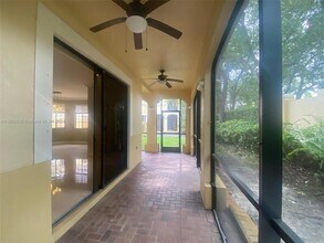 1605 Passion Vine Cir in Weston, FL - Building Photo - Building Photo