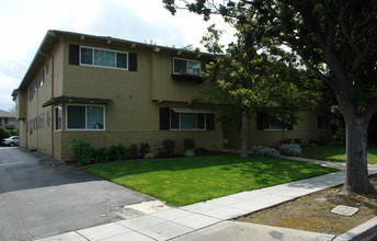 1580 Hollenbeck Ave in Sunnyvale, CA - Building Photo - Building Photo