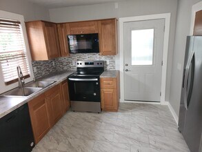 823 S 25th St in Manitowoc, WI - Building Photo - Building Photo
