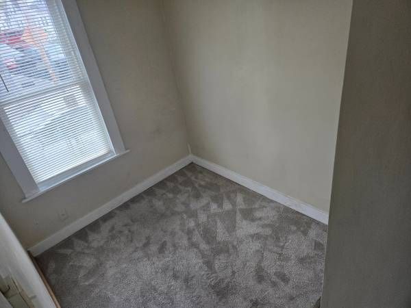 560 N Montello St, Unit Apt 1 in Brockton, MA - Building Photo - Building Photo